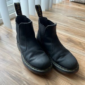Dr. Martin Chelsea Boot